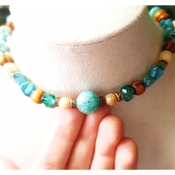 Turquoise Stone Beaded Choker, Chunky Boho Choker, Eclectic Crystal Choker - Picture 4 of 8